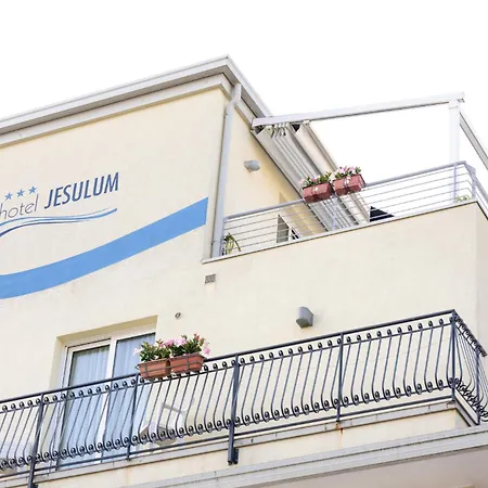 Jesulum فندق